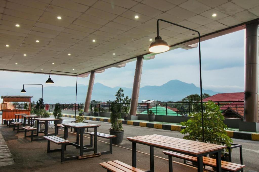 Super Oyo Capital O 483 Tamansari Panoramic Bandung Hotel Екстериор снимка